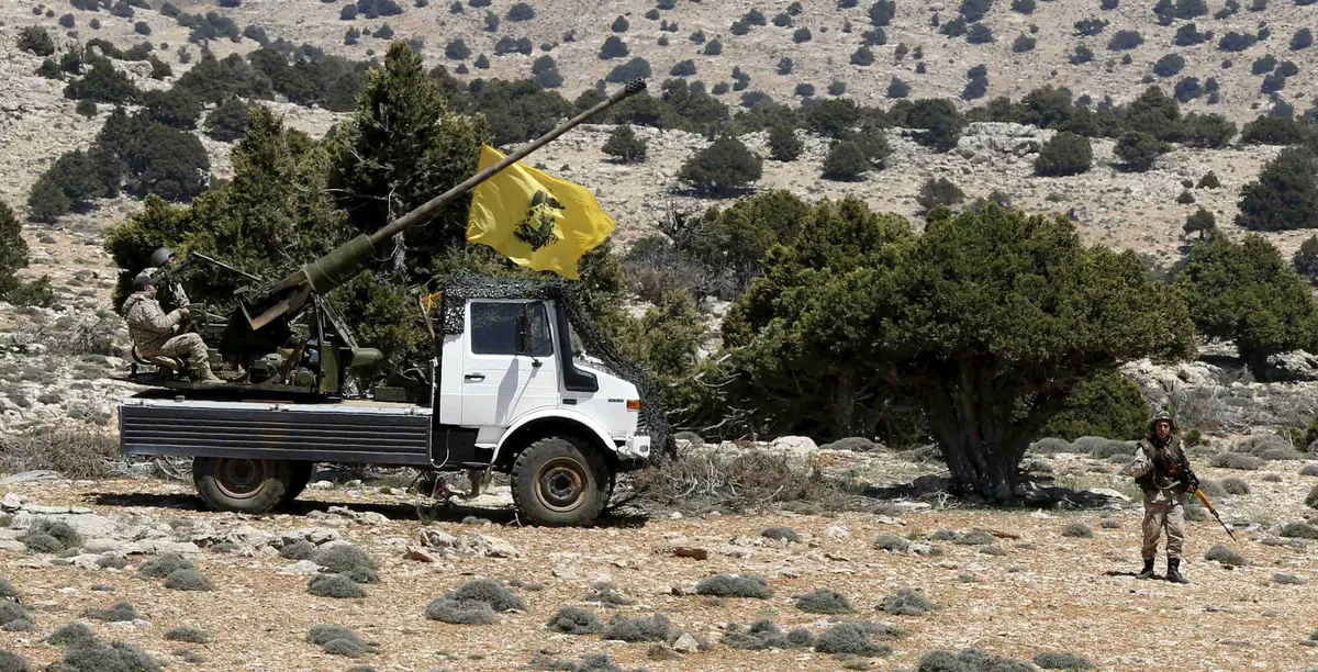 المعارضة السورية تدمر مركزًا عسكريًا لحزب الله في ريف حماة