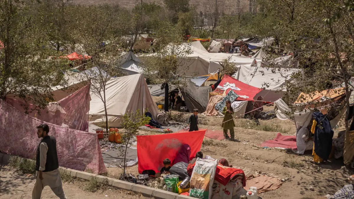 تقرير: تقدم طالبان يجبر الأفغان على تصفية ممتلكاتهم والفرار إلى الخارج