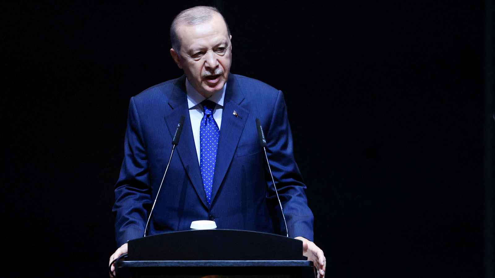 "حلم".. أردوغان يرفض دعوة الأكراد لحكم لامركزي في سوريا