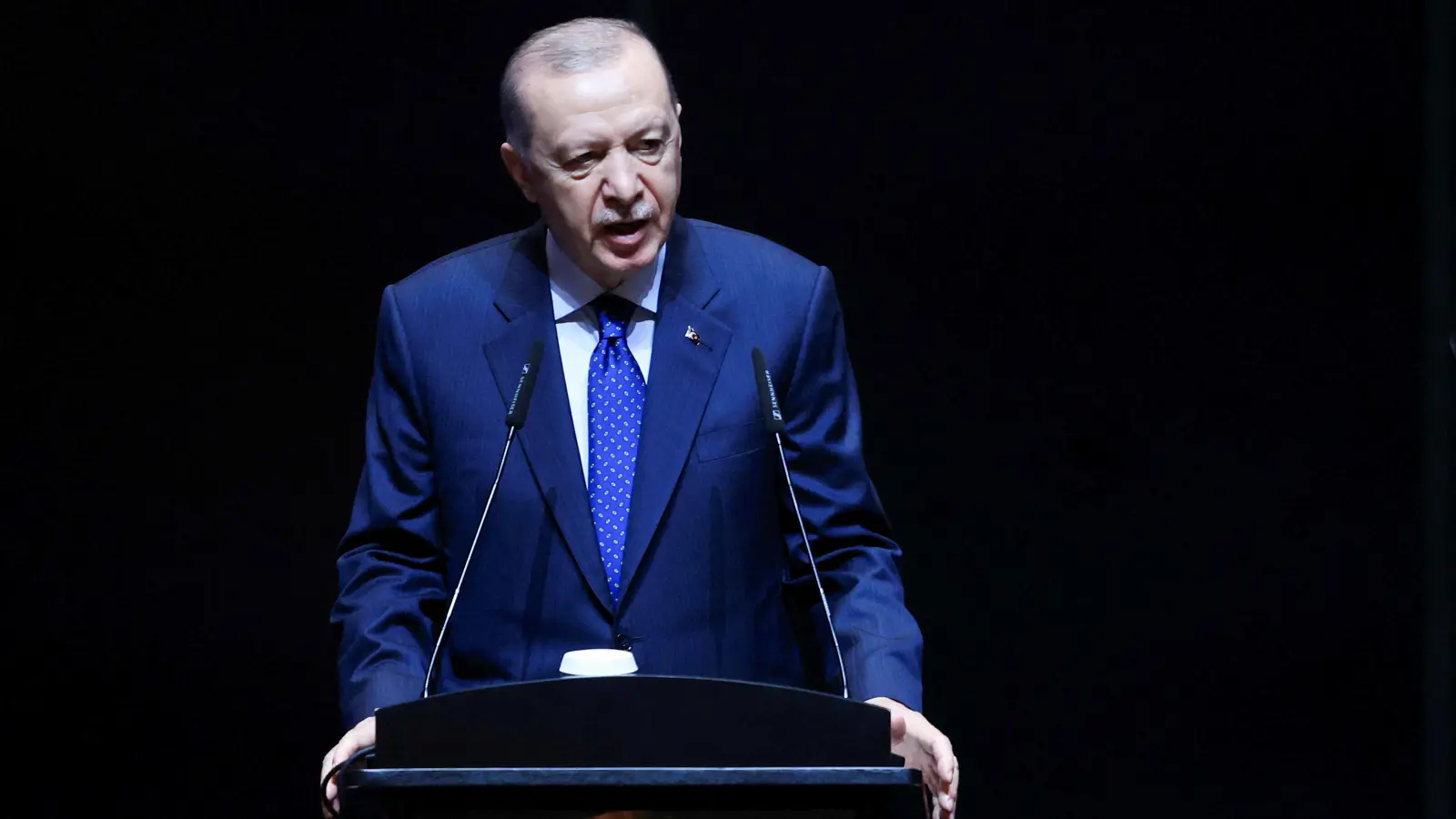 "حلم".. أردوغان يرفض دعوة الأكراد لحكم لامركزي في سوريا