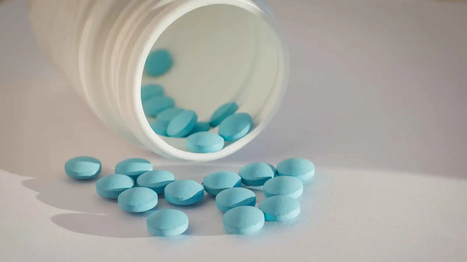 حبوب "المعجزة" تحظى بشعبية بين المشاهير رغم تحذيرات الأطباء