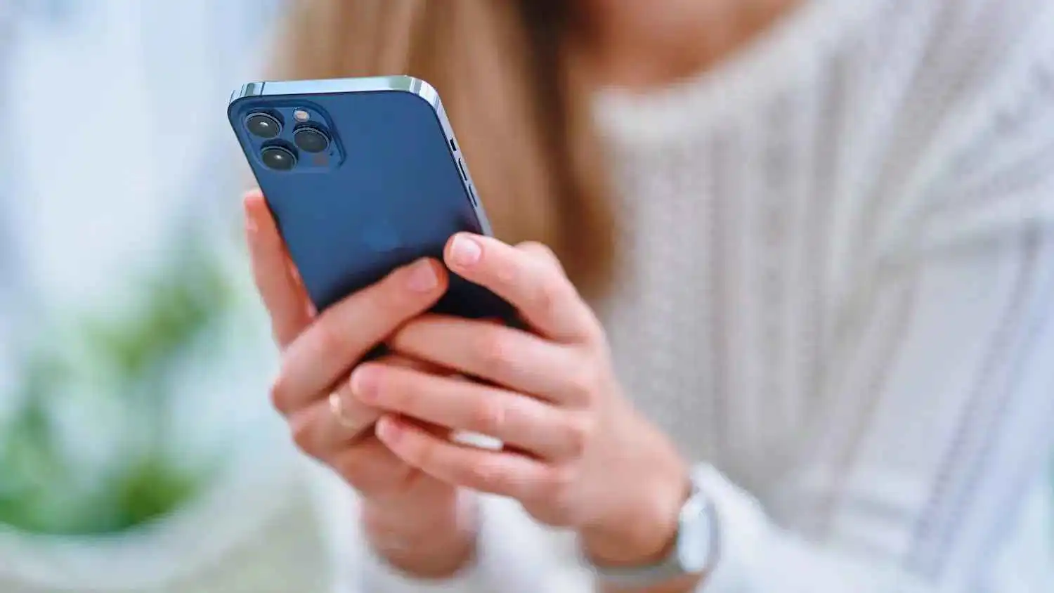 بميزات جديدة في iOS 26.2 بيتا.. أبل تعزز تجربة آيفون