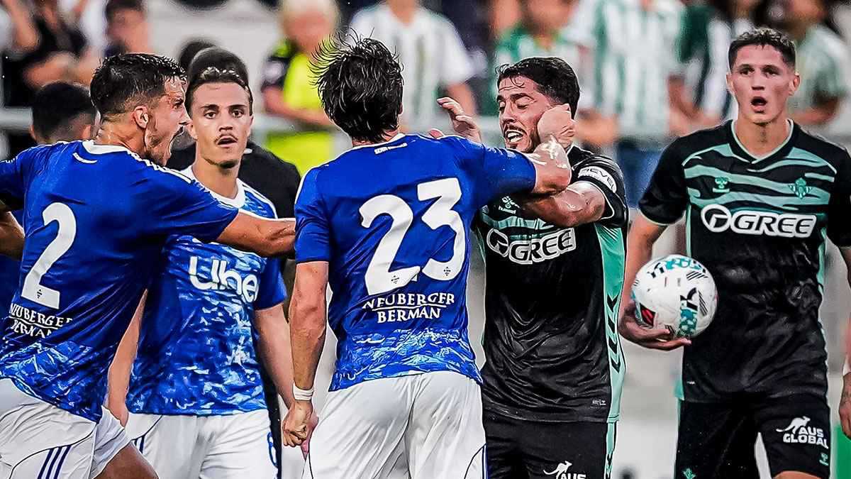 لكمات متبادلة وشجار عنيف في مواجهة ودية بين ريال بيتيس وكومو (فيديو)