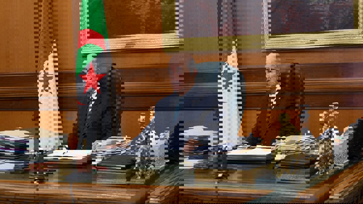 نقل الرئيس الجزائري عبد المجيد تبون إلى ألمانيا لتلقي فحوصات طبية