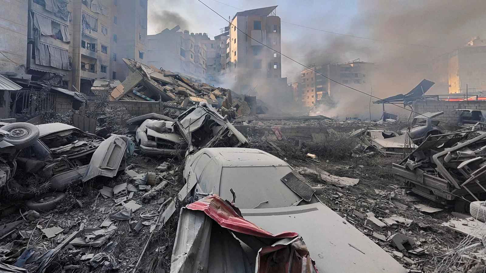 "هدية ترامب" ورهان نتنياهو.. أي أفق لنهاية حرب لبنان؟