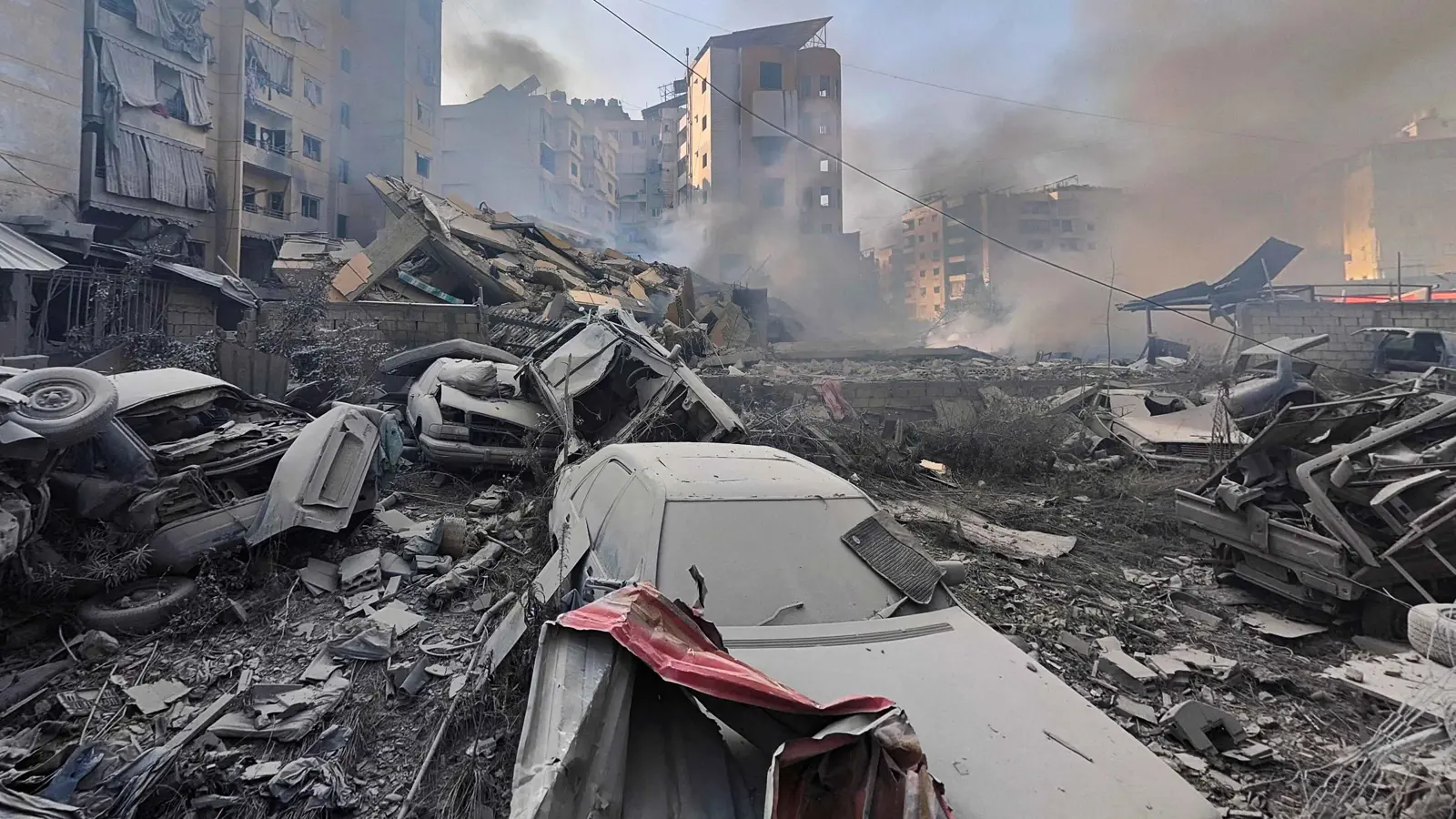 "هدية ترامب" ورهان نتنياهو.. أي أفق لنهاية حرب لبنان؟