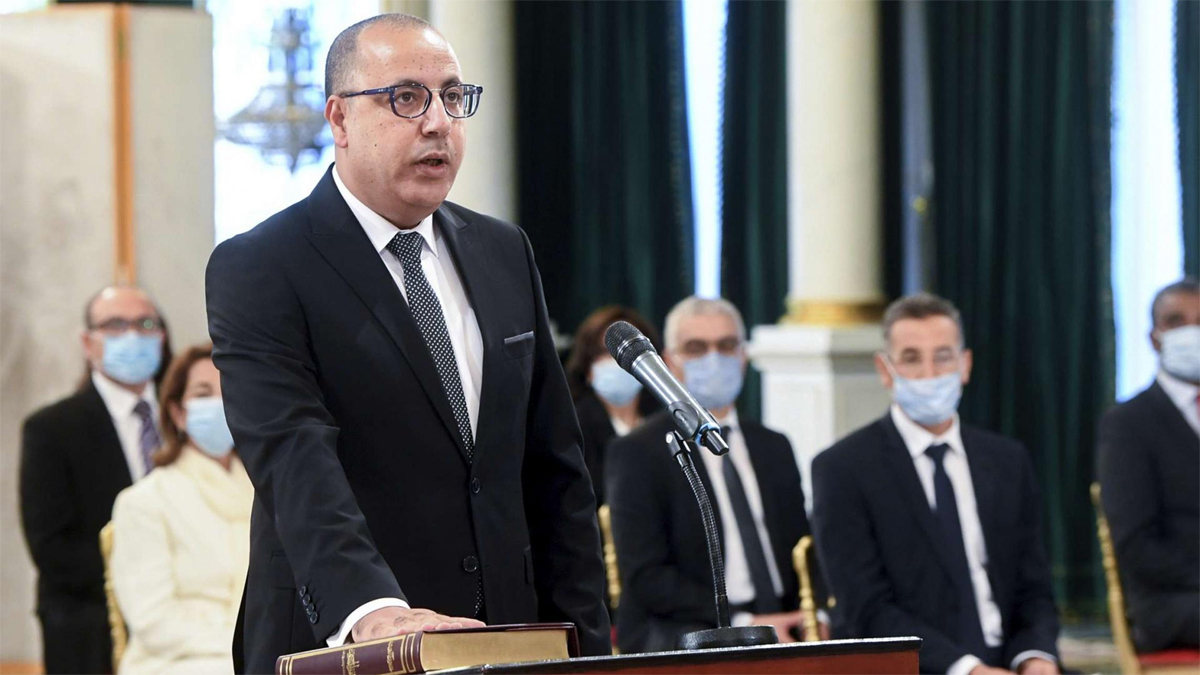 تونس.. تحركات لعزل المشيشي وسط تفاقم أزمة التعديل الوزاري