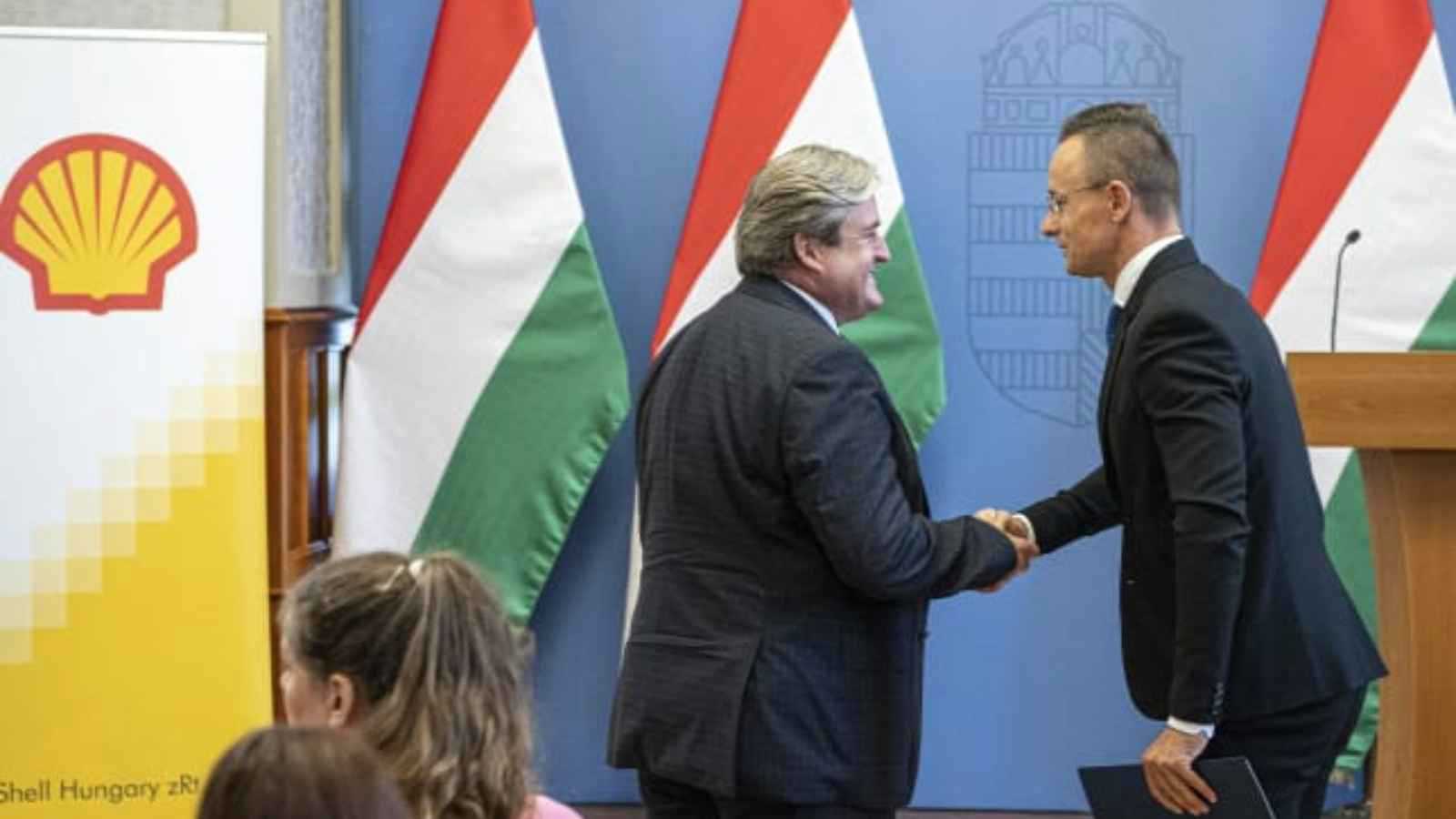 المجر بين "شل" و"غازبروم".. صفقة غاز قياسية تكشف مفارقات السياسة الأوروبية