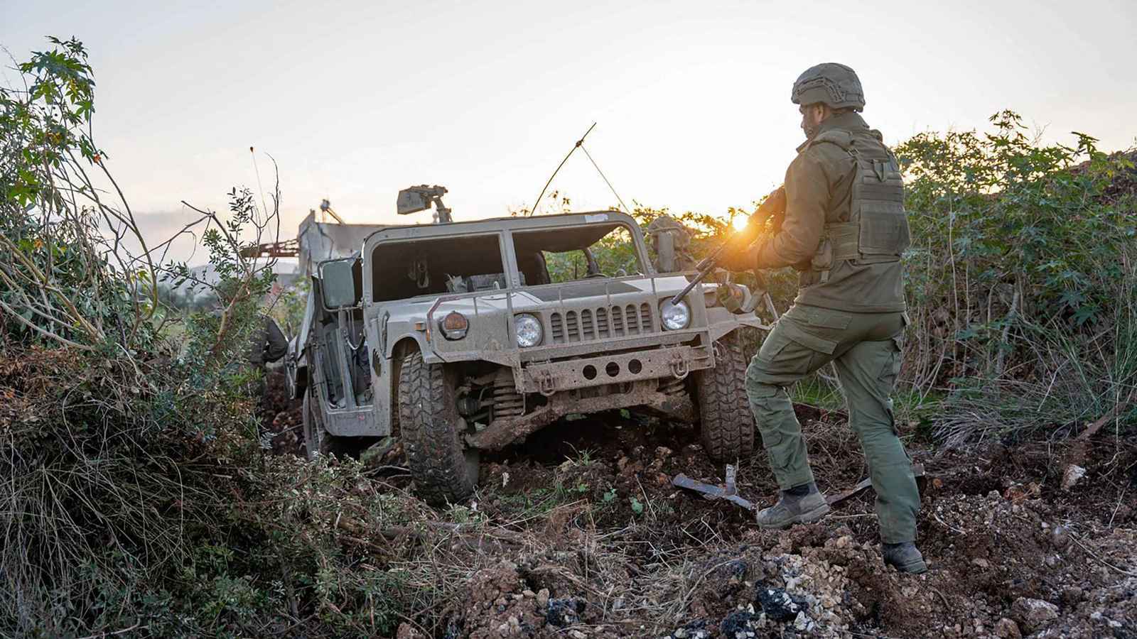 هل يرد "حزب الله" في حال عدم انسحاب إسرائيل من جنوب لبنان؟