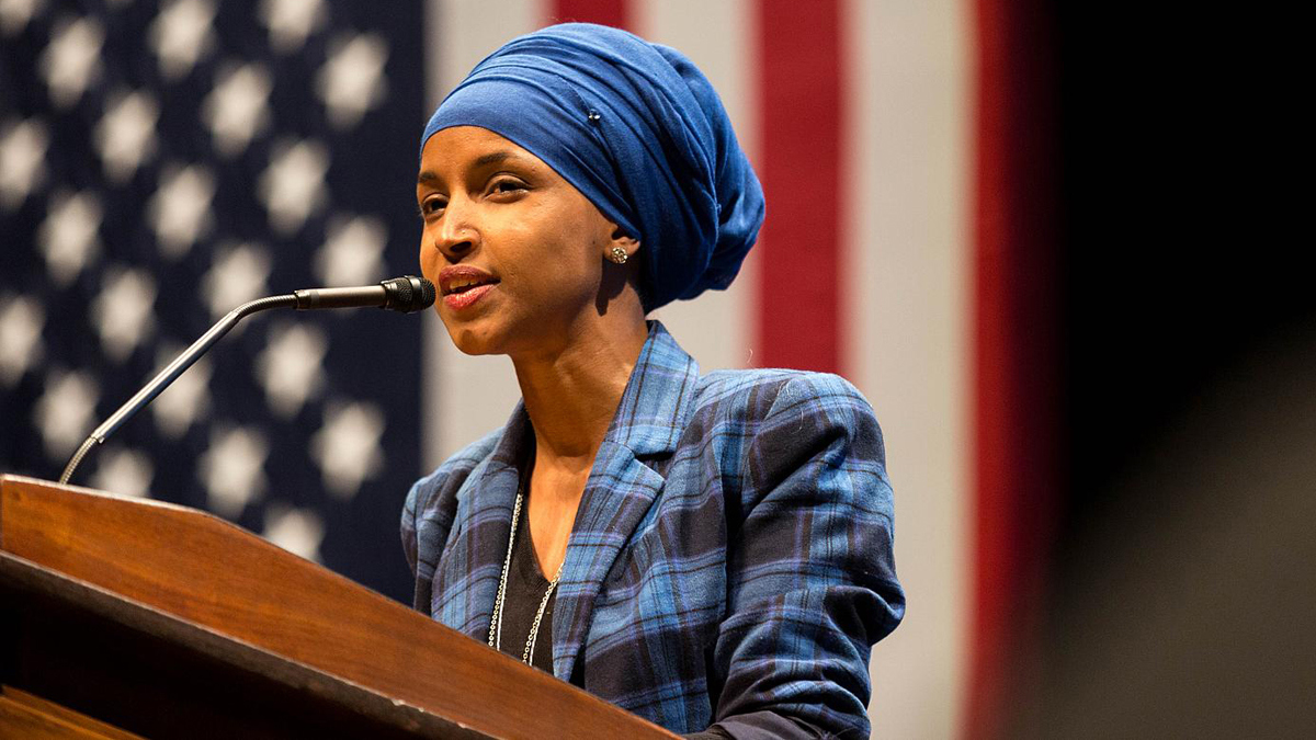 هل الهجوم على إلهان عمر هجوم على الإسلام؟