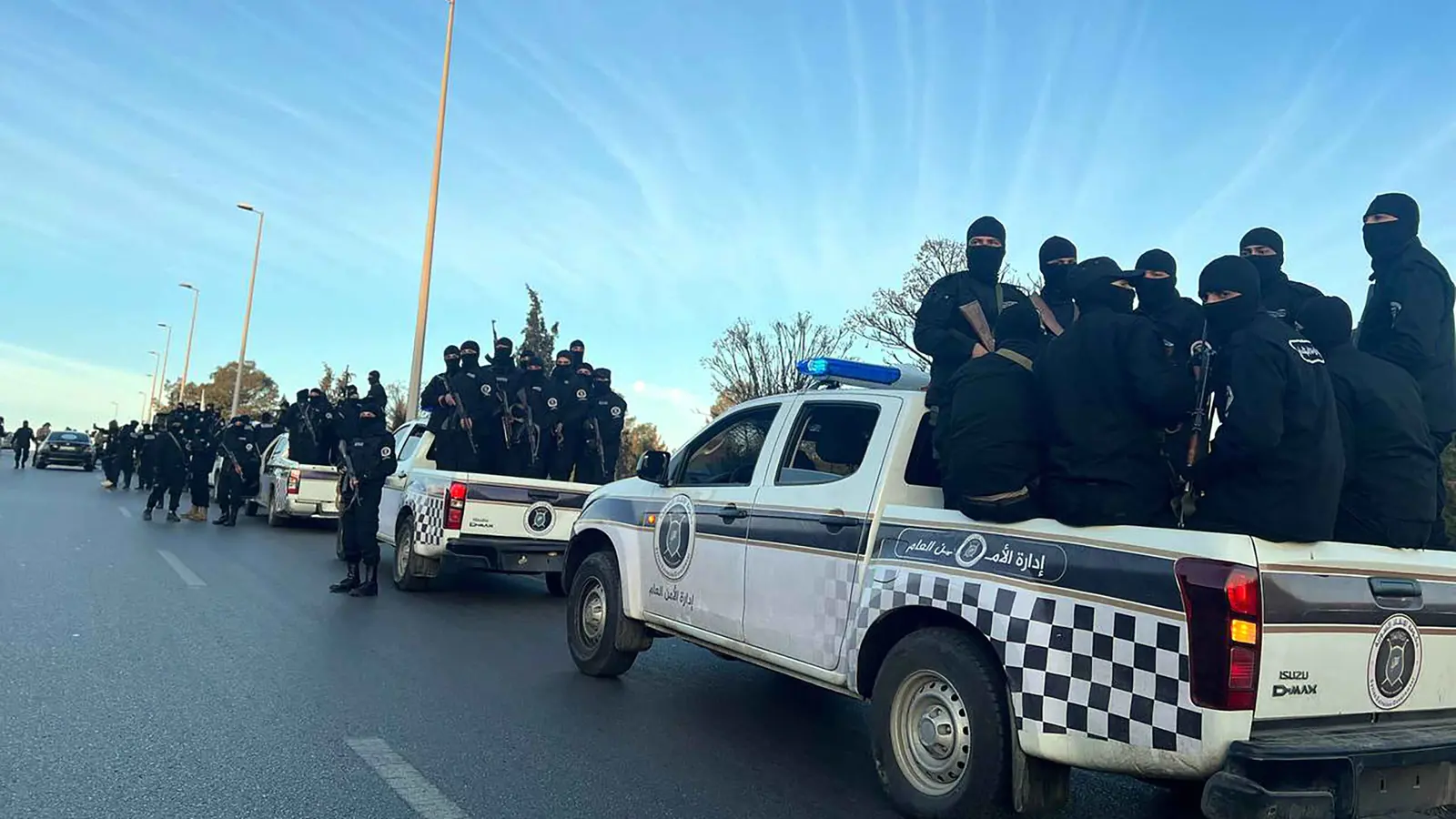 في 3 أيام.. فصائل سورية تنفذ 35 عملية إعدام