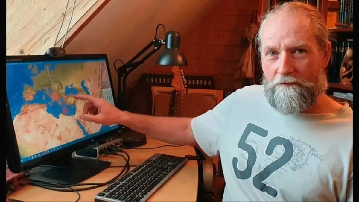 عالم الزلازل الهولندي يحذر من "الطنين والصداع" بسبب "هندسة الكواكب"