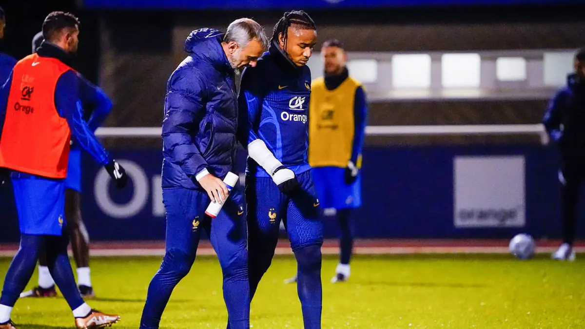 بعد تدخل كامافينغا.. استبعاد نكونكو من قائمة المنتخب الفرنسي بسبب الإصابة