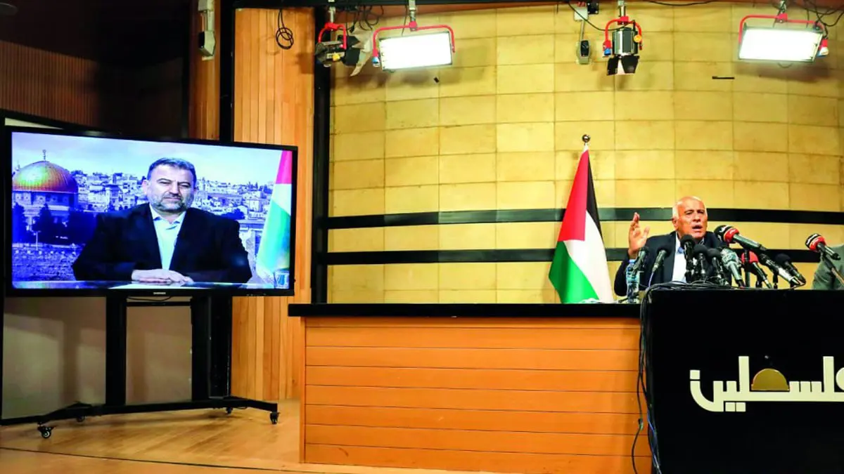 عقب مؤتمر الحركتين لمواجهة "الضم".. هل تطلق السلطة الفلسطينية يد حماس في الضفة الغربية؟