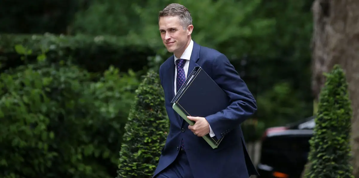 بريطانيا.. تيريزا ماي تعين غافين وليامسون وزيرًا للدفاع