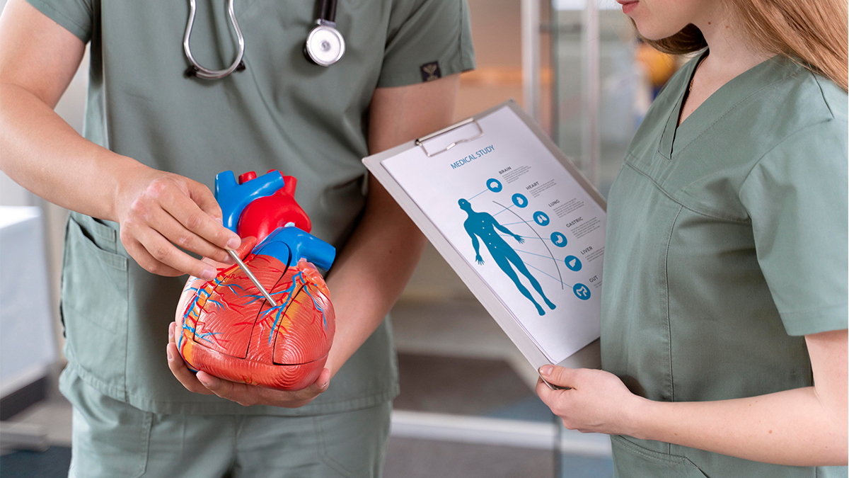 أمراض "القلب الخلقية".. أنواعها وعلاجها والوقاية منها