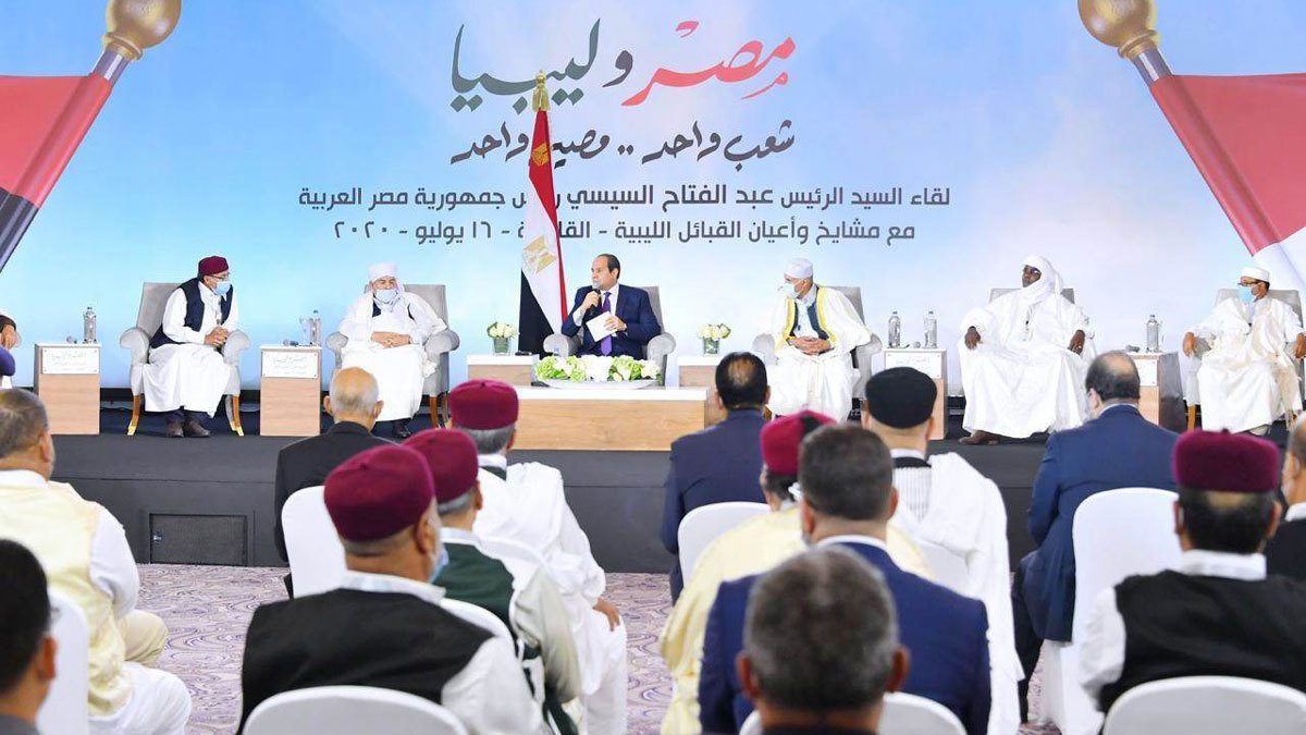 قبائل ليبية تفوض الجيش المصري بالدخول إلى أراضيها (فيديو)