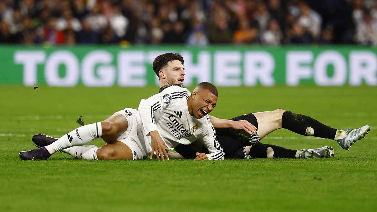 بعد خروجه مصابا.. موقف مبابي من مباراة برشلونة في كأس الملك