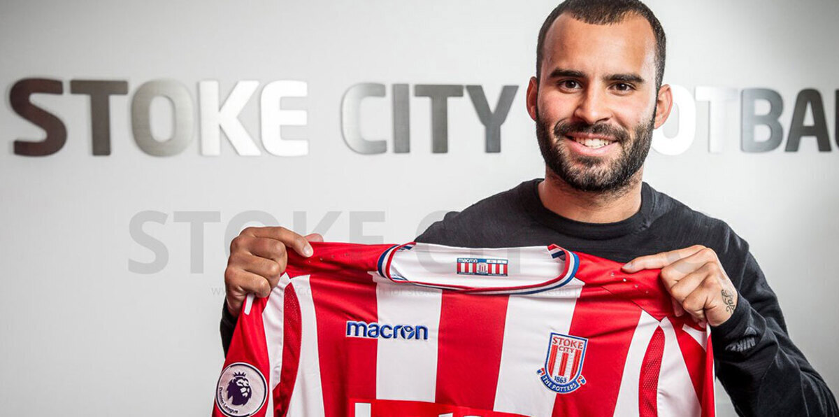 ستوك سيتي الإنجليزي يعلن تعاقده مع خيسي رودريغيز رسميًا