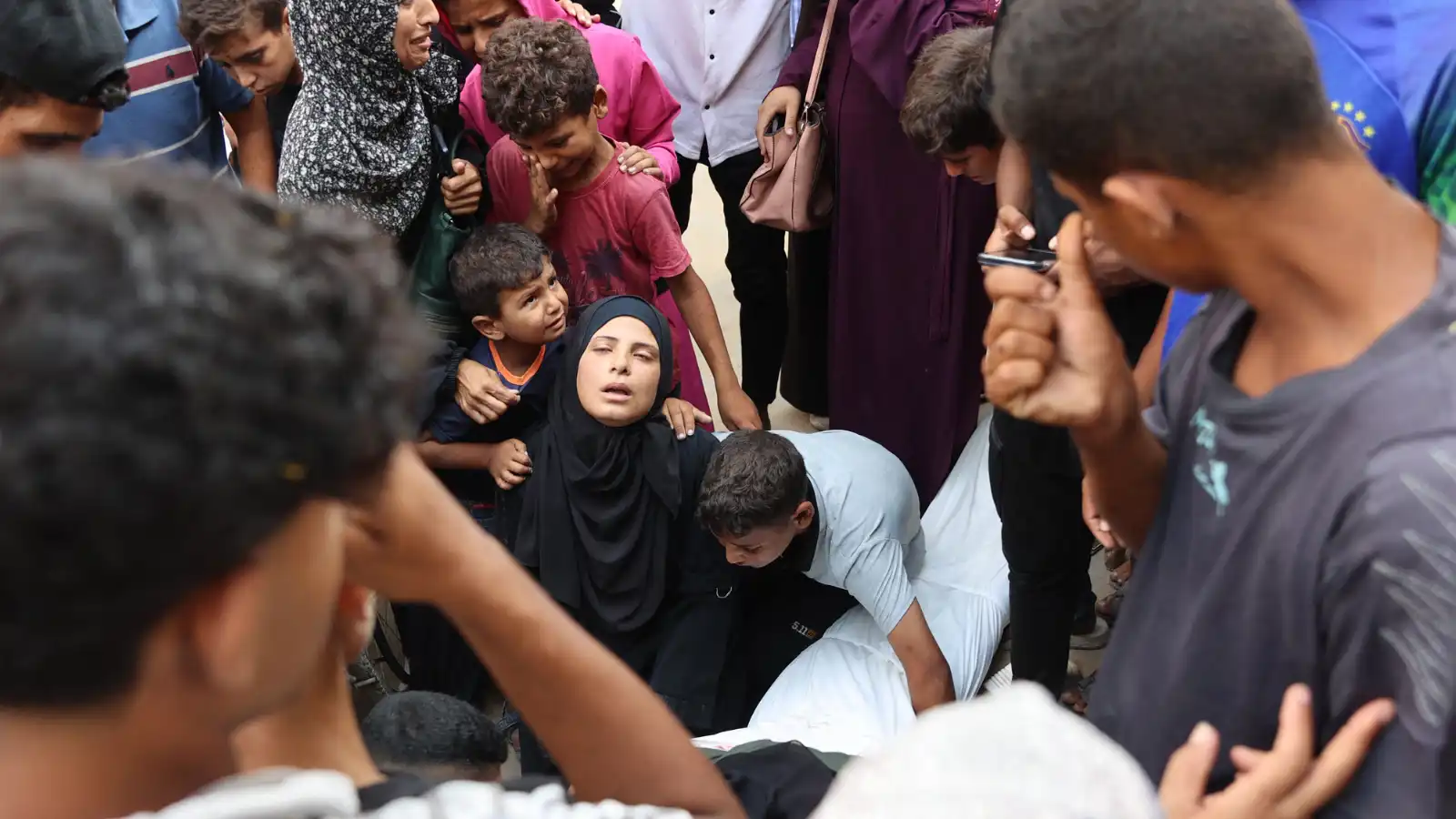 مقتل أكثر من 20 فلسطينيا في غارات إسرائيلية على غزة