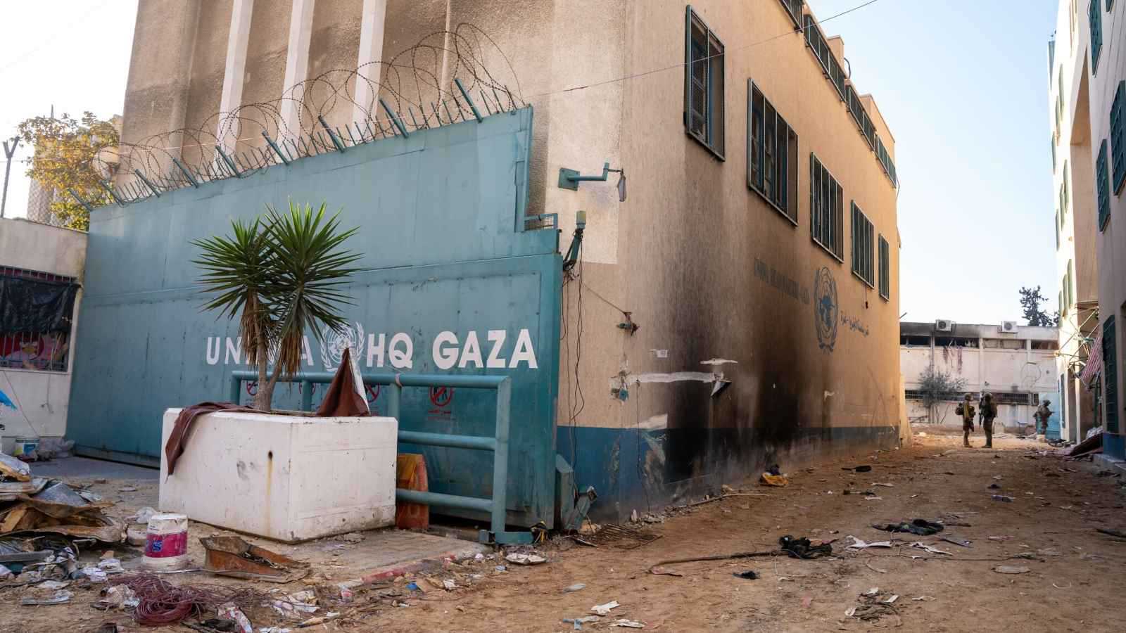 الأونروا تستغني عن 571 موظفاً محلياً في غزة بسبب أزمة مالية حادة