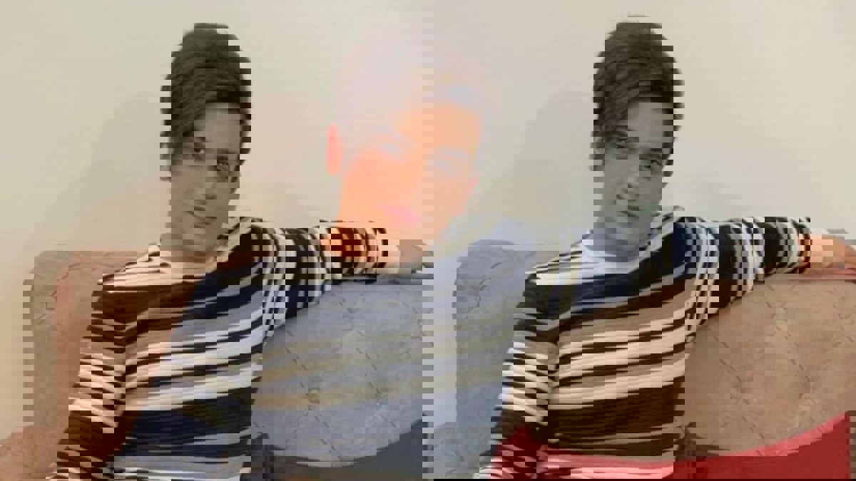 "شهاب ملح" يبكي بسبب صورة نشرتها مروة راتب