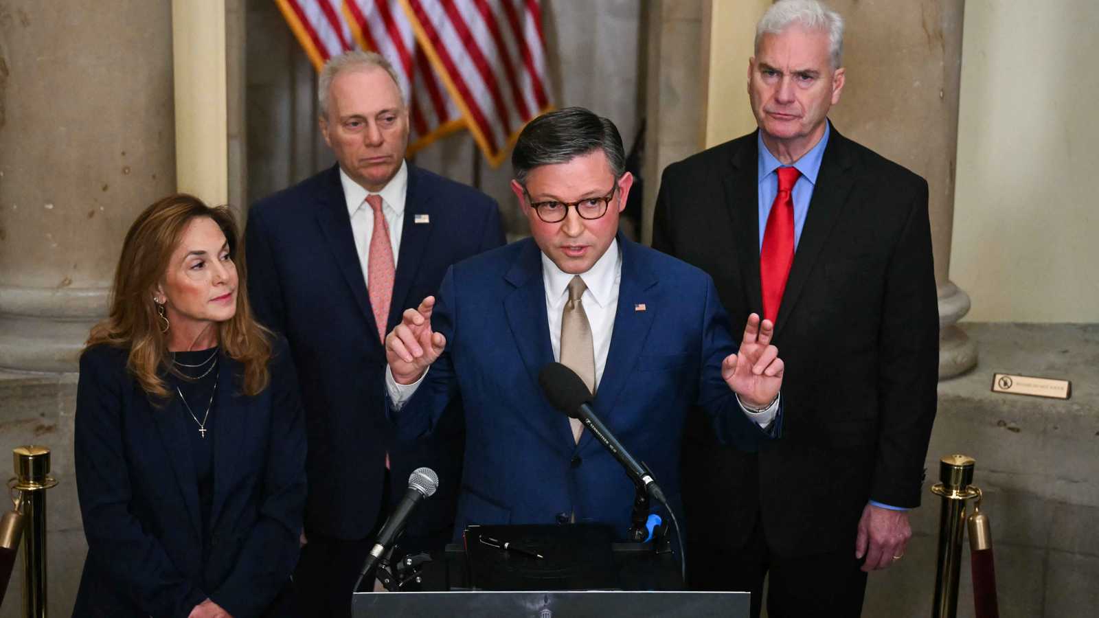 الإغلاق الحكومي يعمق صراع الجمهوريين والديمقراطيين في أمريكا