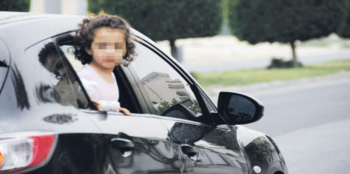 وفاة رضيع سقط من مركبة والده في رأس الخيمة بالإمارات