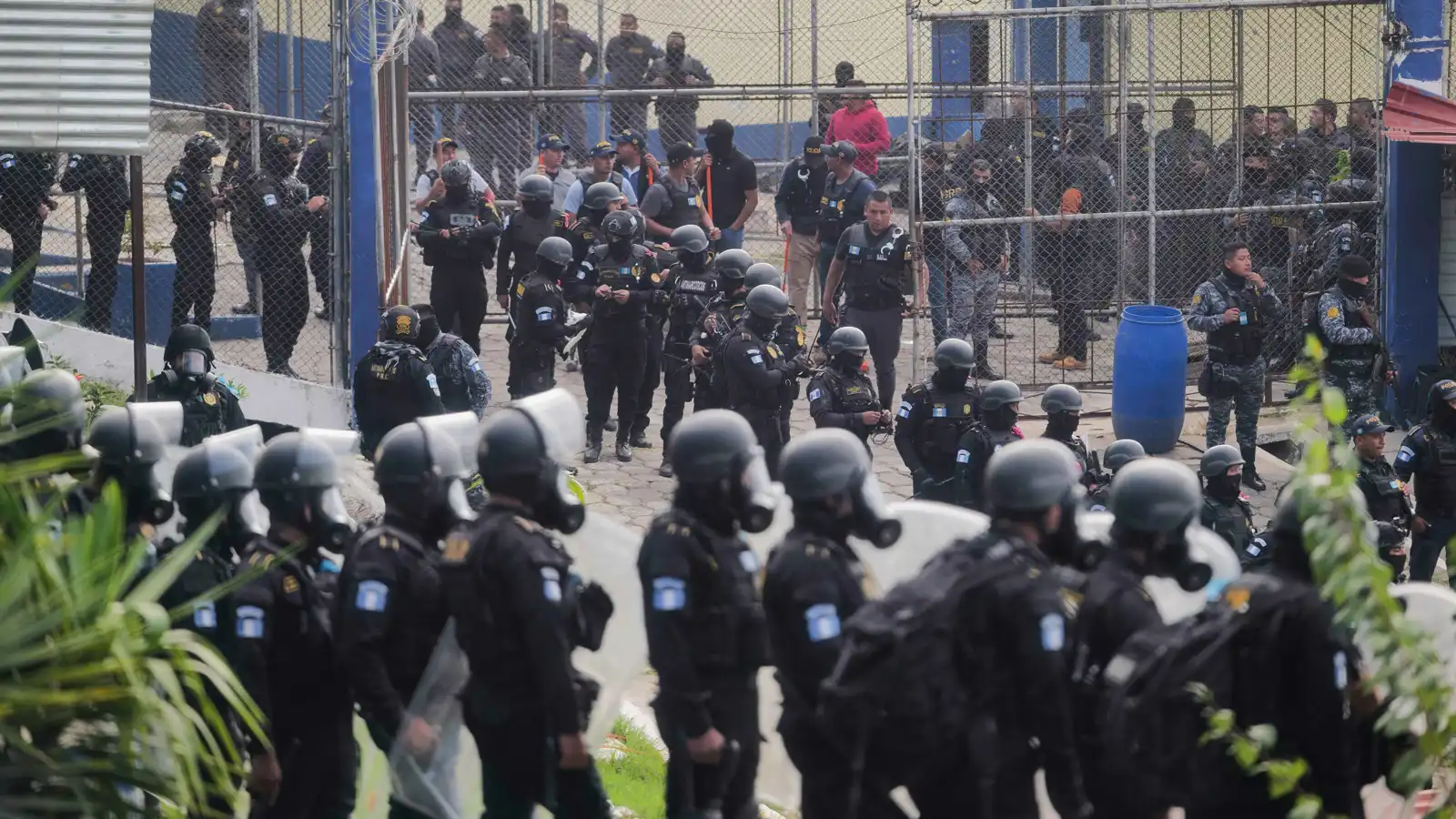 تمرد السجون يفجر الشوارع.. غواتيمالا تعلن الطوارئ بعد تصعيد دموي (فيديو إرم)