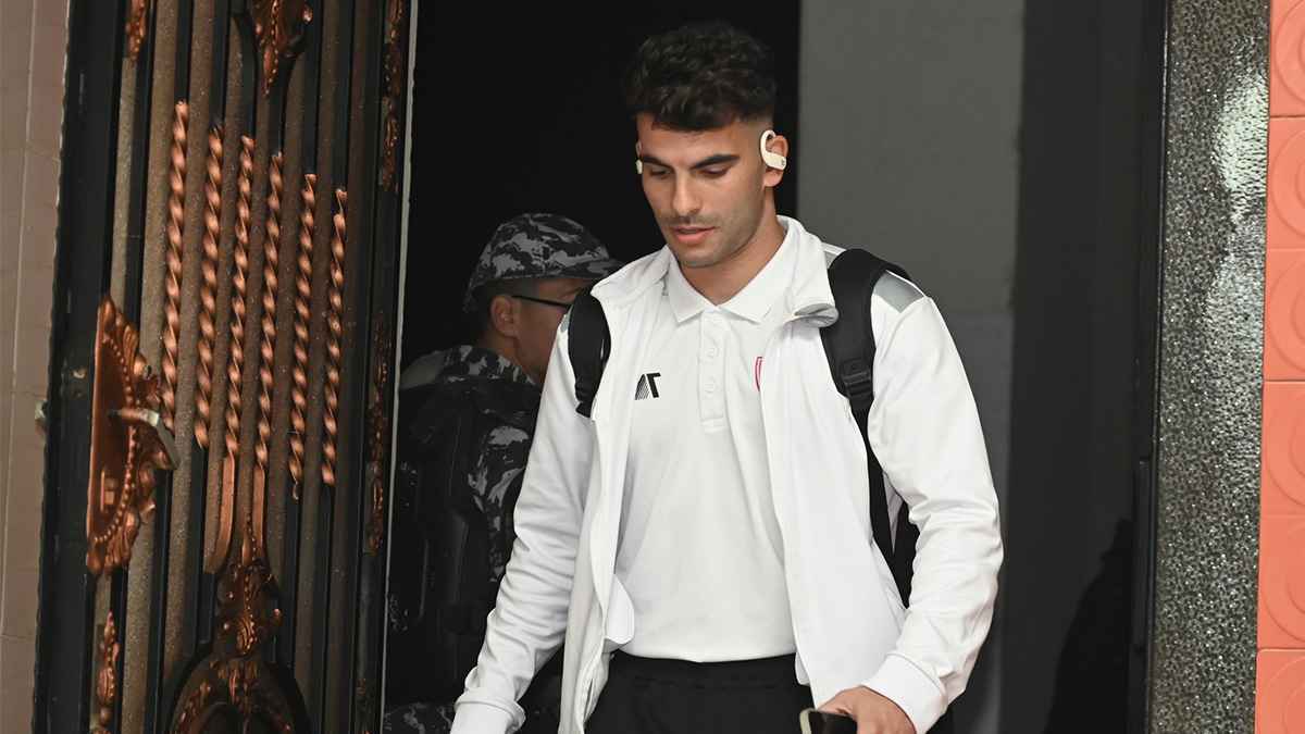 أكبر منه 2000 مرة.. نجم الزمالك يوجه رسالة نارية إلى زيزو (فيديو)