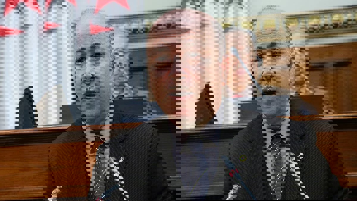 رئيس وزراء الجزائر يتعافى من فيروس "كورونا"