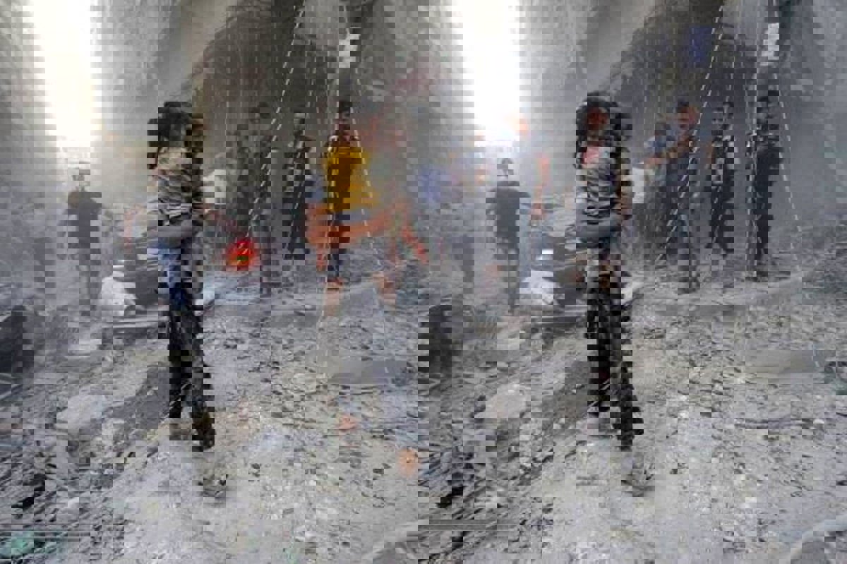 مجزرة في مدينة خان شيخون بإدلب السورية.. مئات القتلى والجرحى بغارة سامة (صور وفيديو)