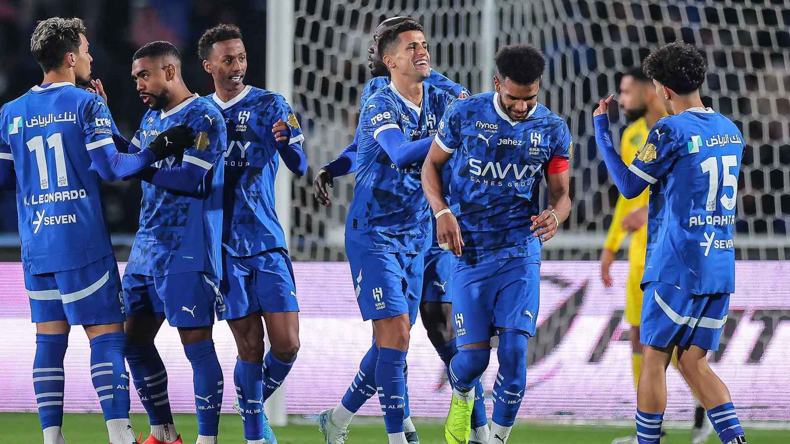 الهلال يحسم تجديد عقد نجم الفريق