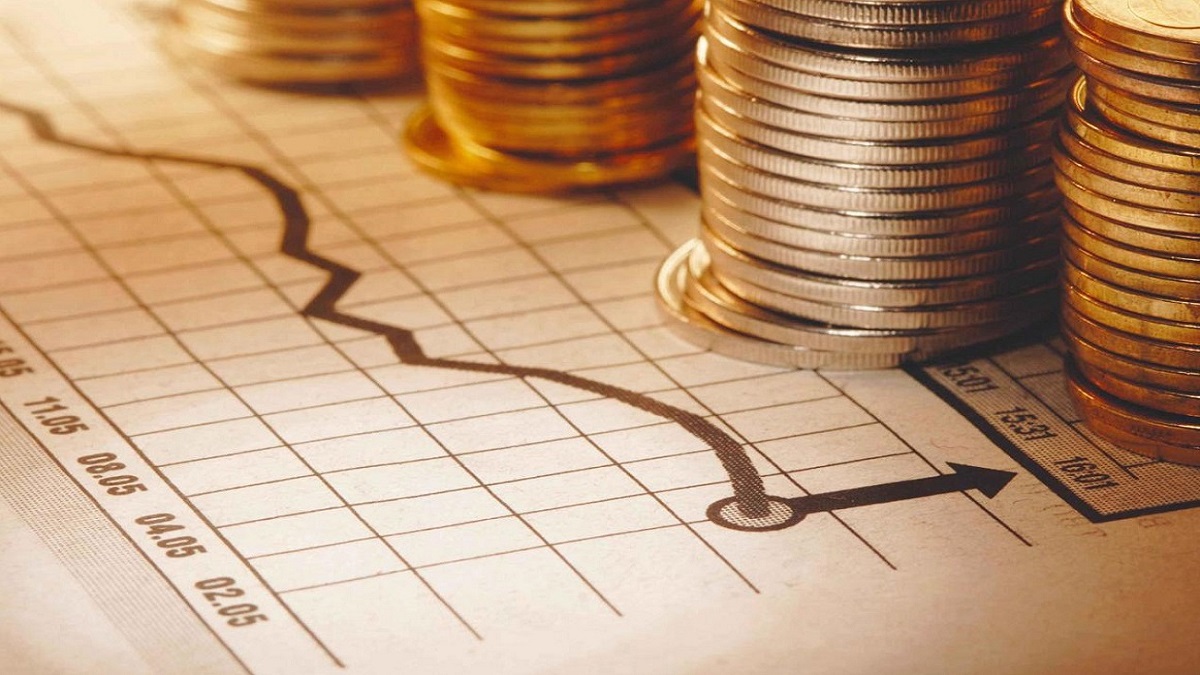 استطلاع: اقتصادات الخليج بصدد انكماشات حادة في العام الحالي قبل التعافي