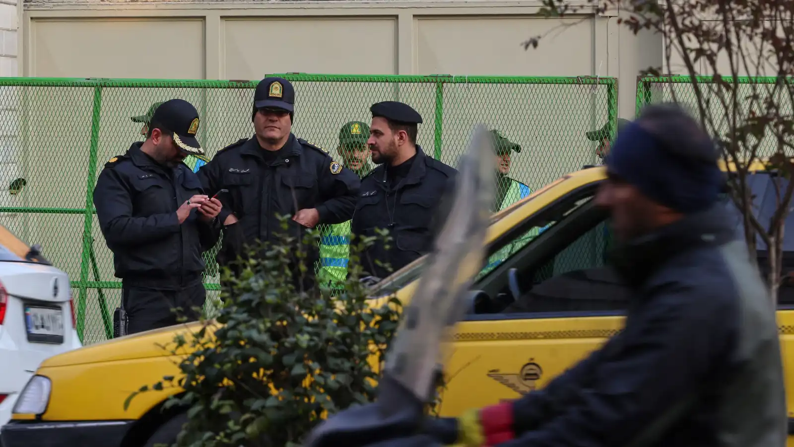 إيران تكشف تفاصيل محاكمة مواطن أوروبي بتهمة التجسس لصالح إسرائيل