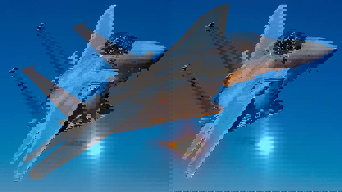 التحالف العربي يعلن تدمير زورق مفخخ لميليشيا الحوثي جنوب البحر الأحمر