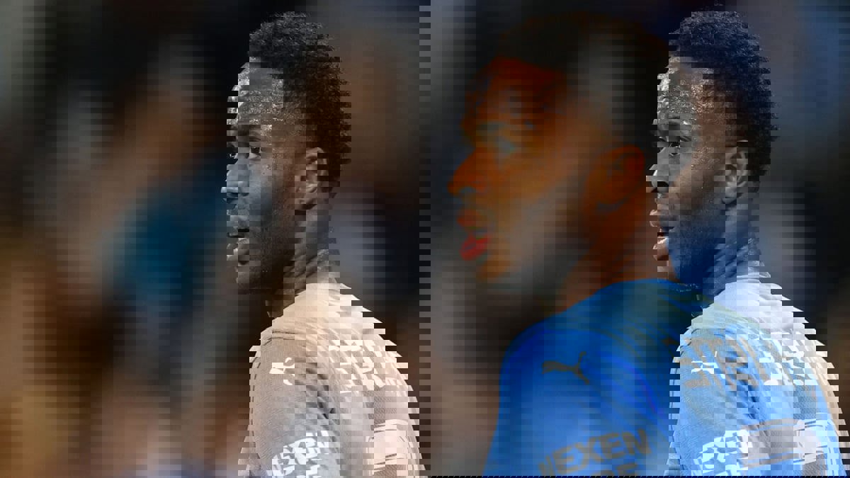 "موندو ديبورتيفو" تكشف خطة برشلونة لضم رحيم ستيرلينغ في الميركاتو الشتوي