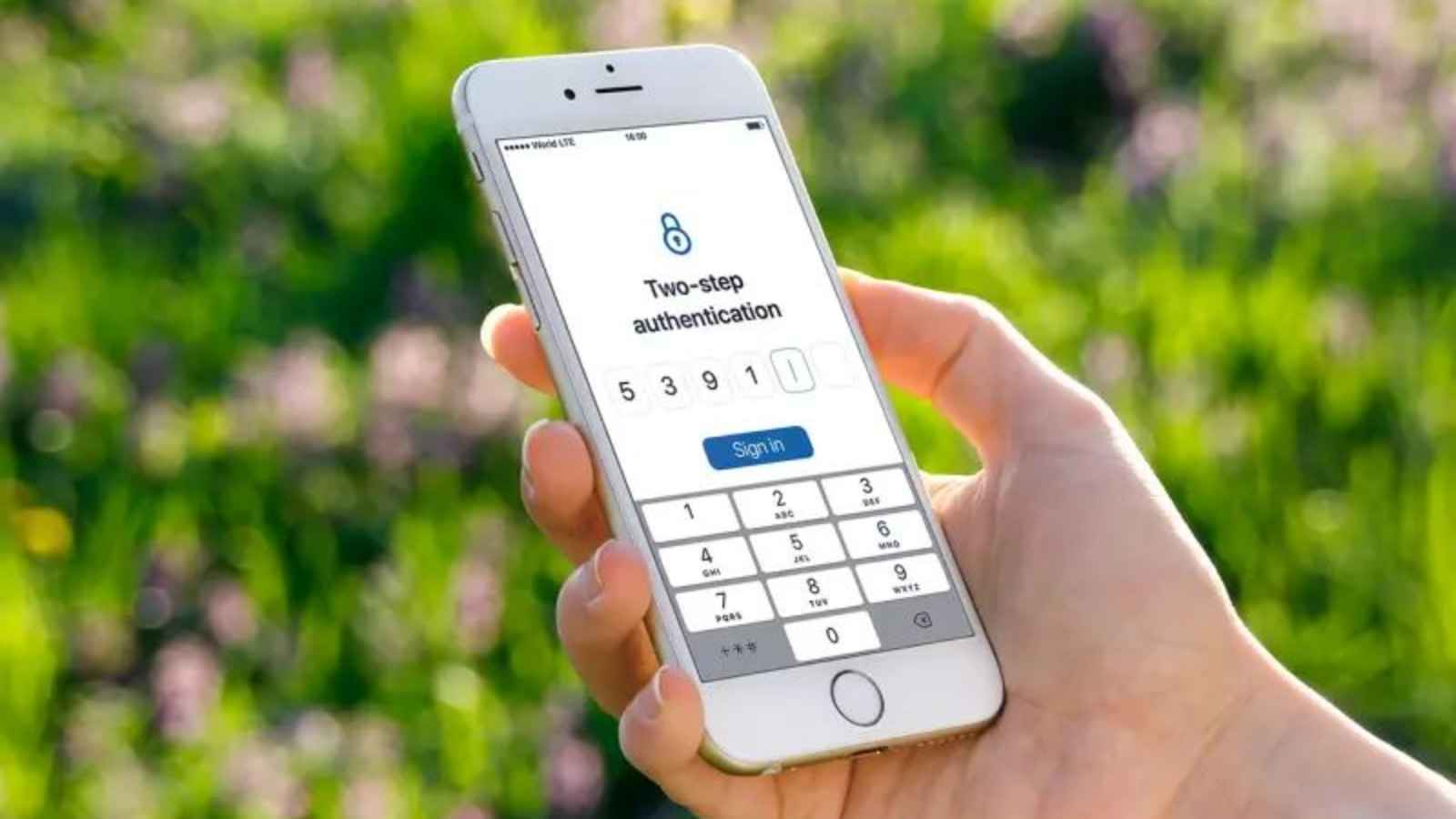 بعد سرقة 17 مليار ملف تعريف.. تحذير بشأن رمز المصادقة الثنائية
