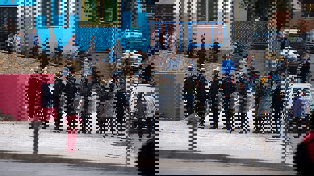 سائق هائج يثير الرعب في أحد شوارع الرباط (فيديو)