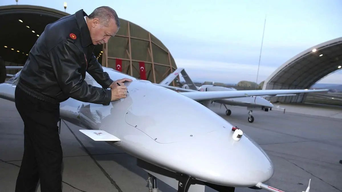 الجيش الليبي: الطيران التركي المسير يقصف سيارتي إسعاف جنوب طرابلس