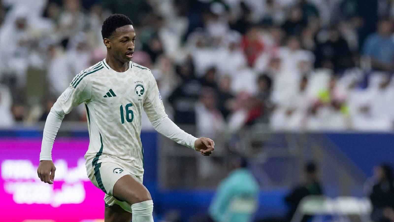 أول ناد سعودي يتحرك لضم مراد هوساوي