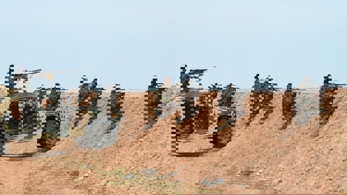 بعد رصد مرتزقة.. استنفار تونسي على الحدود مع ليبيا