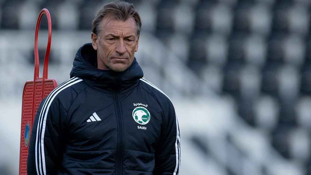 هيرفي رينارد: أتحمل مسؤولية الإخفاق ضد البحرين وحظوظنا قوية للتأهل