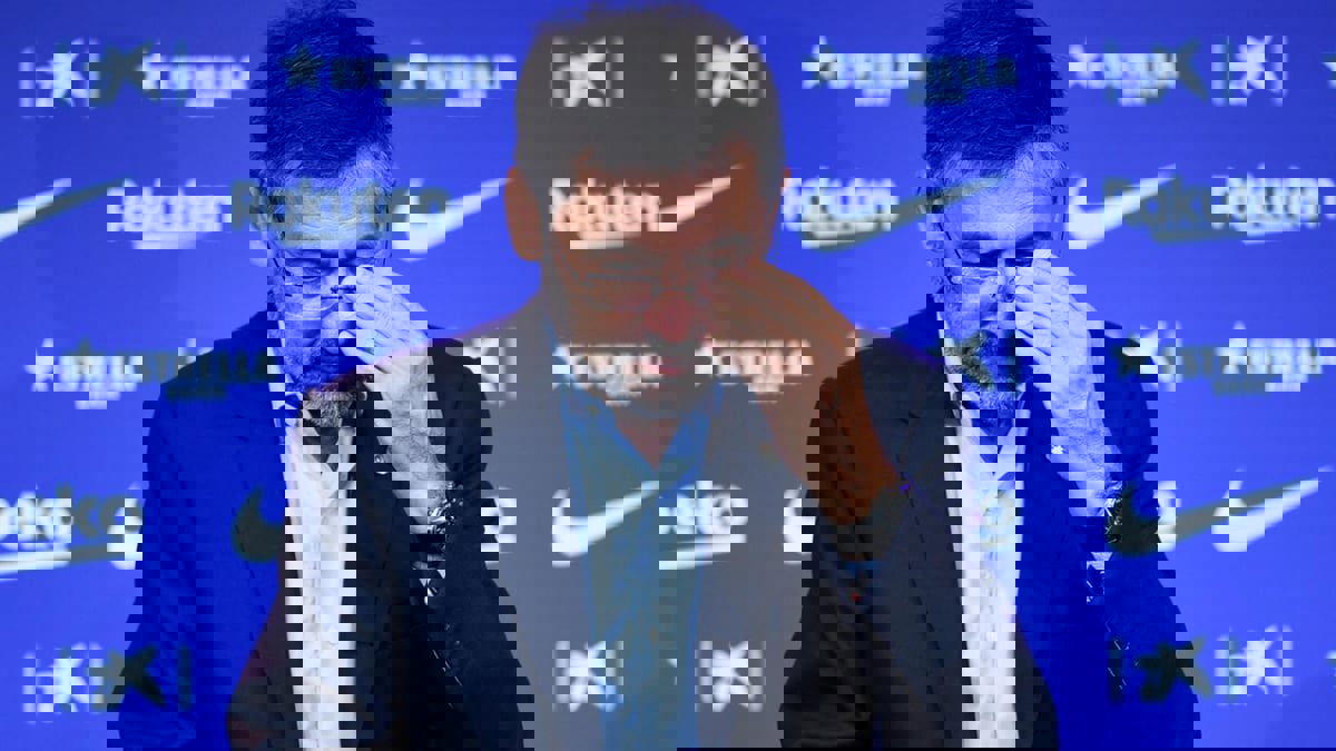 بسبب سياسات بارتوميو: برشلونة كان على حافة الإفلاس