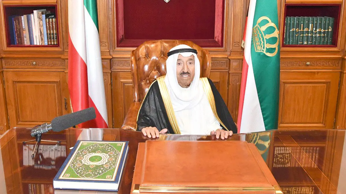 أمير الكويت يدعو لاعتماد نهج جديد لمواجهة تحدي كورونا