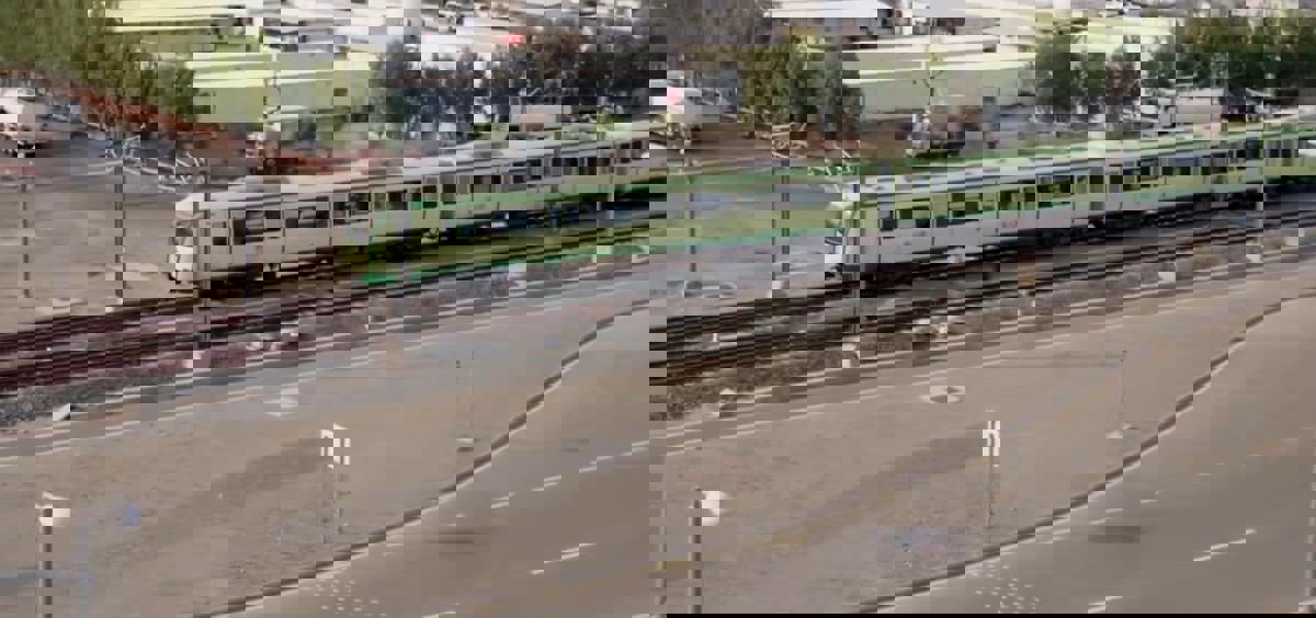 "الصافرة الأخيرة".. قطار "المشاعر" يعود لمهجعه بانتهاء الحج (فيديو)