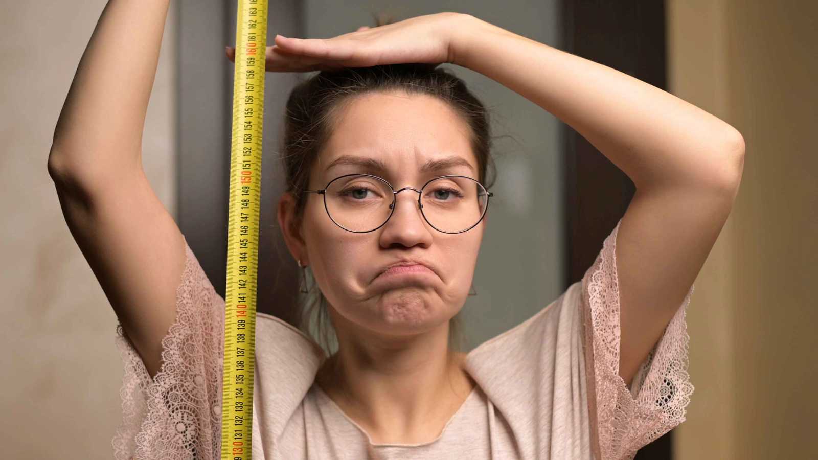 تطويل القامة جراحياً.. موضة باهظة الثمن بمخاطر لا تنتهي