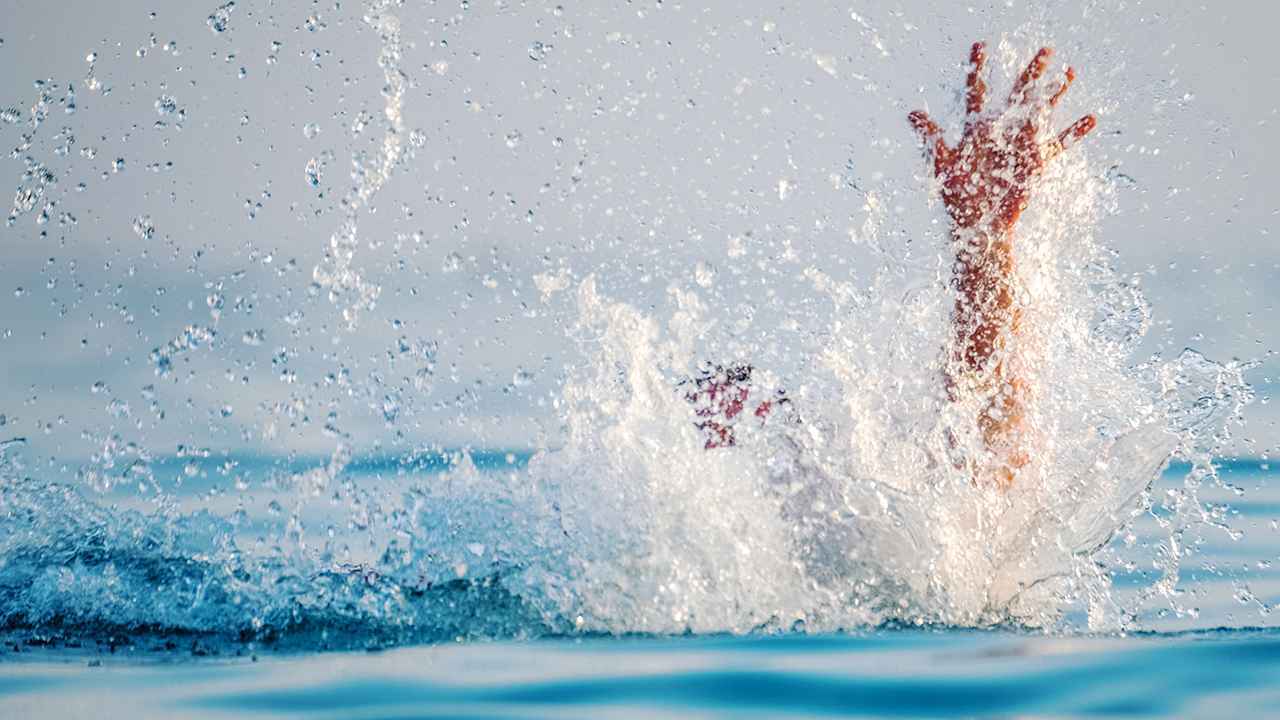 في ظروف غامضة.. أم وأبناؤها يفقدون حياتهم غرقًا في المغرب