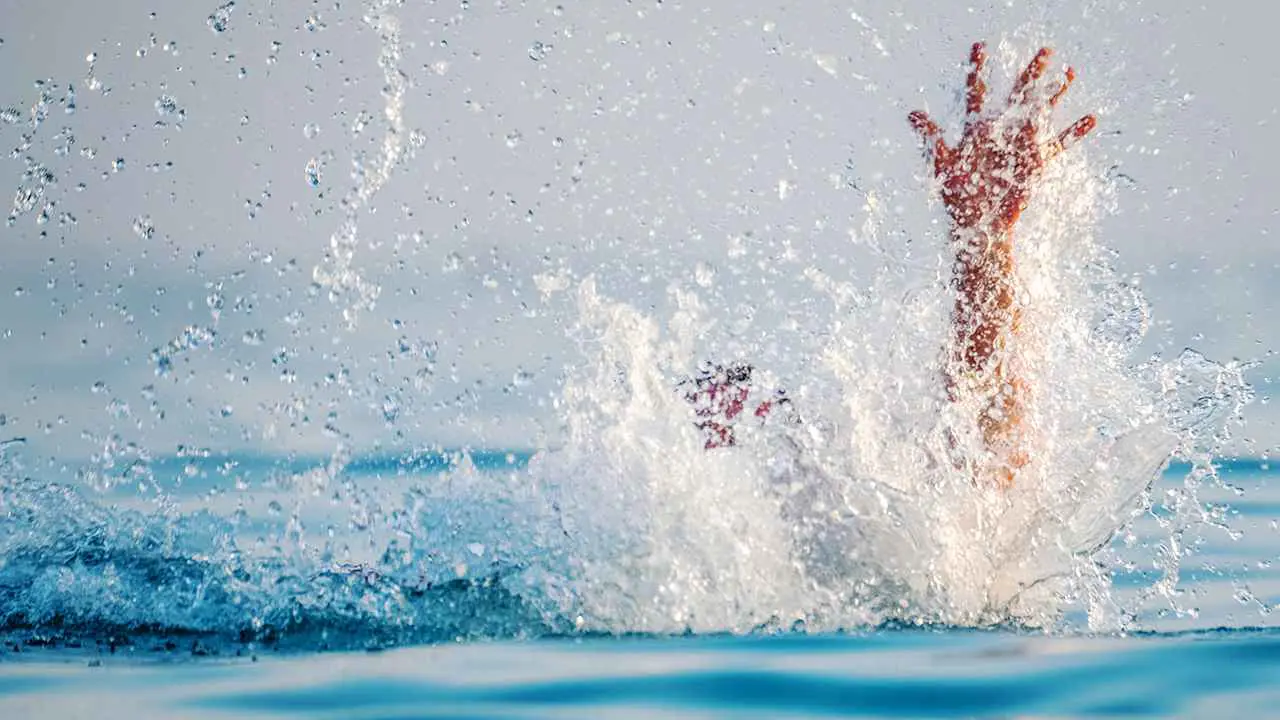 في ظروف غامضة.. أم وأبناؤها يفقدون حياتهم غرقًا في المغرب