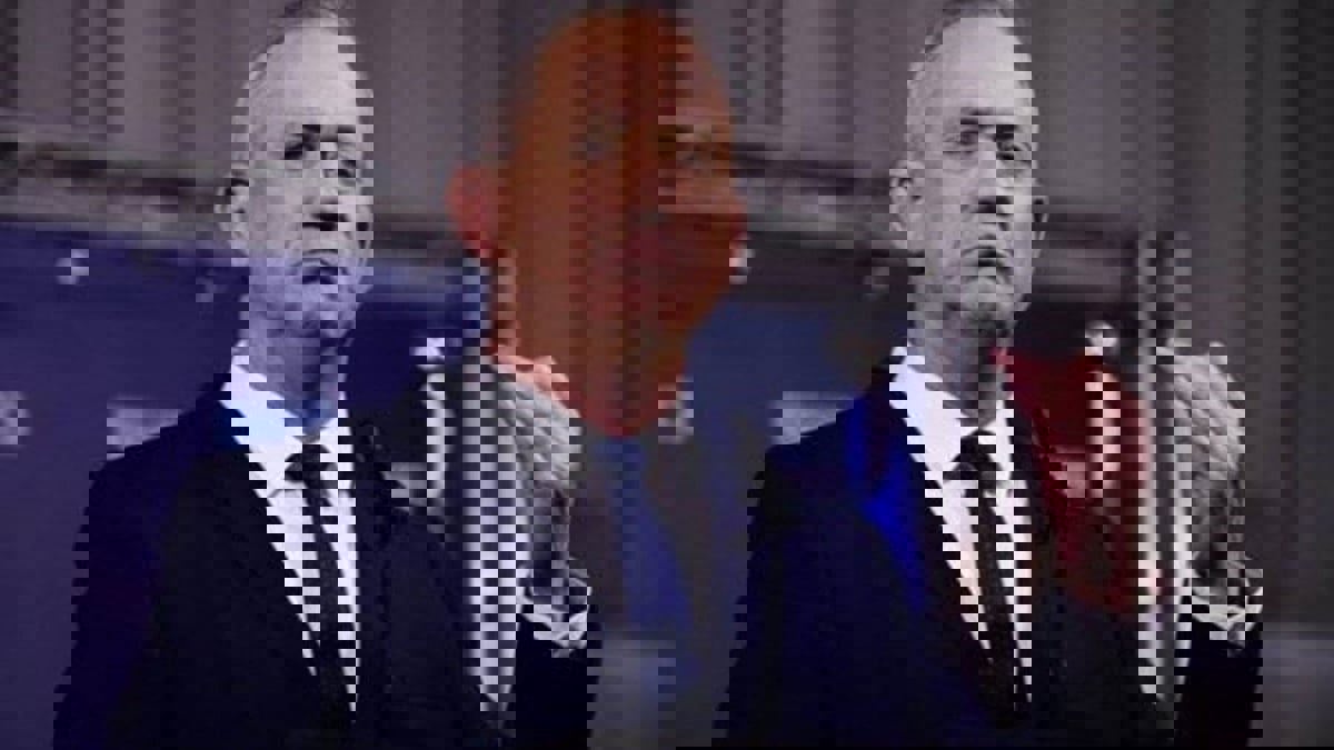 وزير الدفاع الإسرائيلي: نطور قدراتنا على توجيه ضربة لبرنامج إيران النووي